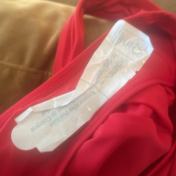 Andie The Mykonos One Piece in Cherry Red size Large Nee with Tags - Picture 7 of 7